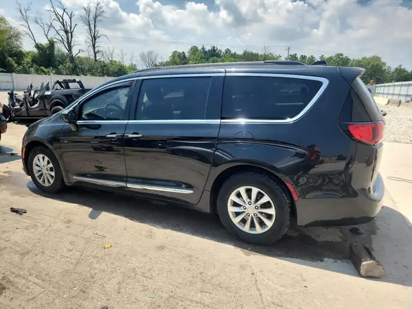 2C4RC1BG7HR526724 2017 CHRYSLER PACIFICA - Image 2
