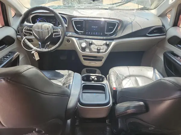 2C4RC1BG7HR526724 2017 CHRYSLER PACIFICA - Image 8