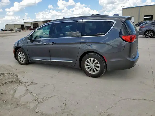 2C4RC1BG7HR529915 2017 CHRYSLER PACIFICA - Image 2
