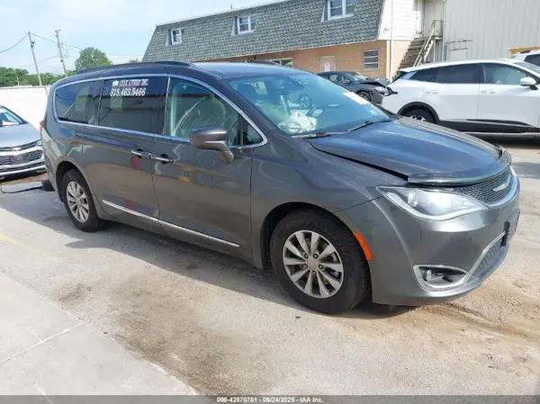 2C4RC1BG7HR533527 2017 CHRYSLER PACIFICA - Image 1