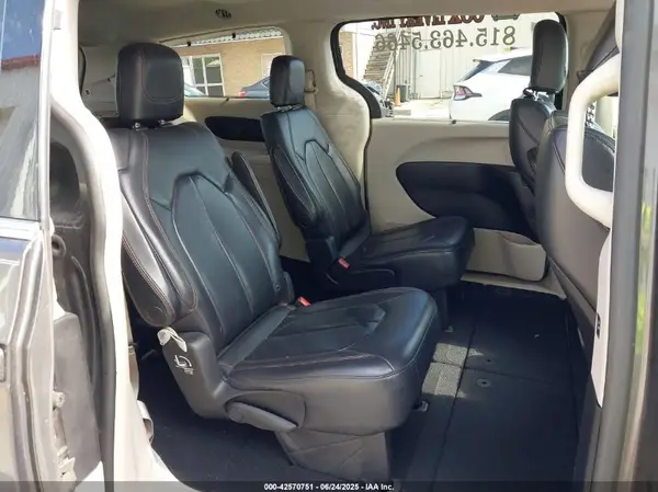 2C4RC1BG7HR533527 2017 CHRYSLER PACIFICA - Image 8