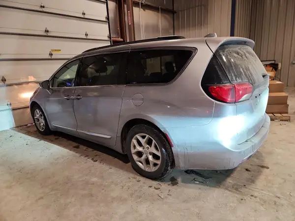 2C4RC1BG7HR534273 2017 CHRYSLER PACIFICA - Image 2