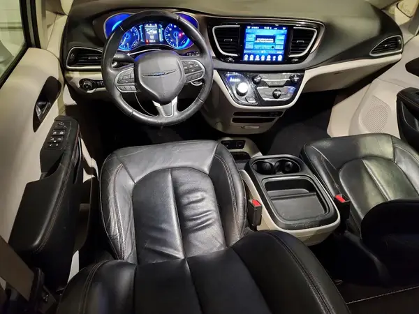2C4RC1BG7HR534273 2017 CHRYSLER PACIFICA - Image 8