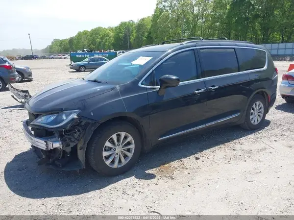 2C4RC1BG7HR539716 2017 CHRYSLER PACIFICA - Image 2