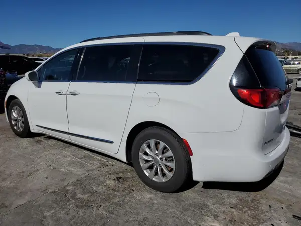 2C4RC1BG7HR539778 2017 CHRYSLER PACIFICA - Image 2