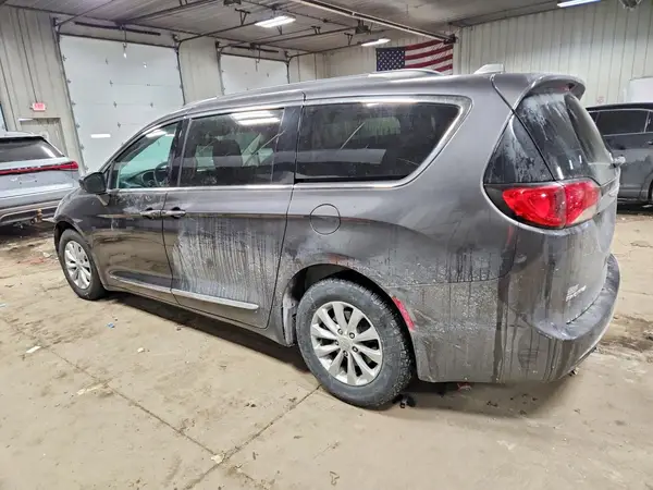 2C4RC1BG7HR540249 2017 CHRYSLER PACIFICA - Image 2