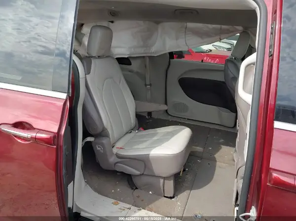 2C4RC1BG7HR553101 2017 CHRYSLER PACIFICA - Image 8