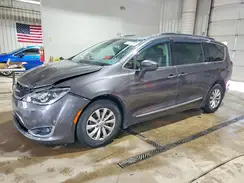 2C4RC1BG7HR564521 2017 CHRYSLER PACIFICA