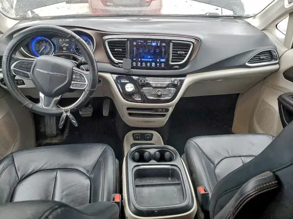 2C4RC1BG7HR565832 2017 CHRYSLER PACIFICA - Image 8