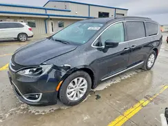 2C4RC1BG7HR569377 2017 CHRYSLER PACIFICA