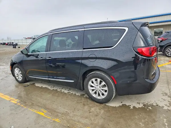 2C4RC1BG7HR569377 2017 CHRYSLER PACIFICA - Image 2