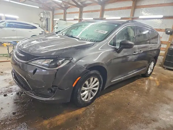 2C4RC1BG7HR569816 2017 CHRYSLER PACIFICA - Image 1