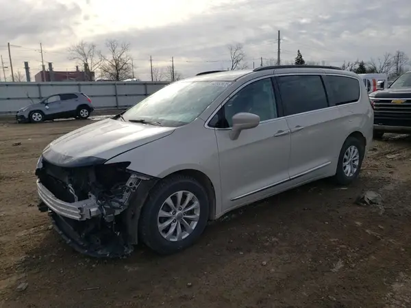 2C4RC1BG7HR570917 2017 CHRYSLER PACIFICA - Image 1