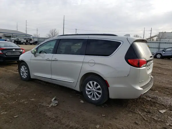 2C4RC1BG7HR570917 2017 CHRYSLER PACIFICA - Image 2