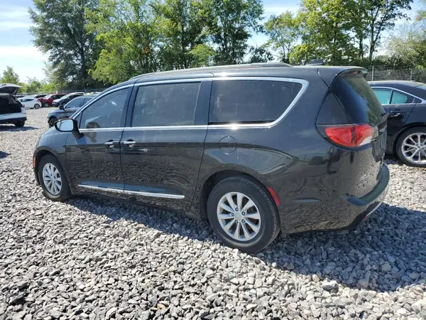 2C4RC1BG7HR576555 2017 CHRYSLER PACIFICA - Image 2