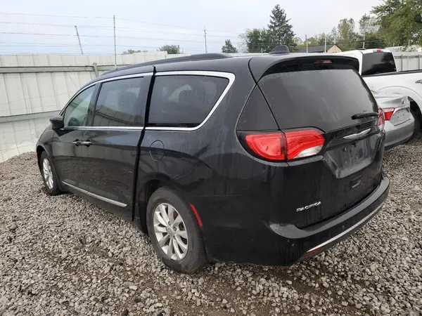 2C4RC1BG7HR583330 2017 CHRYSLER PACIFICA - Image 2