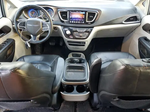 2C4RC1BG7HR588074 2017 CHRYSLER PACIFICA - Image 8