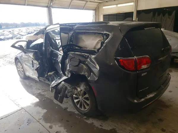 2C4RC1BG7HR591606 2017 CHRYSLER PACIFICA - Image 2
