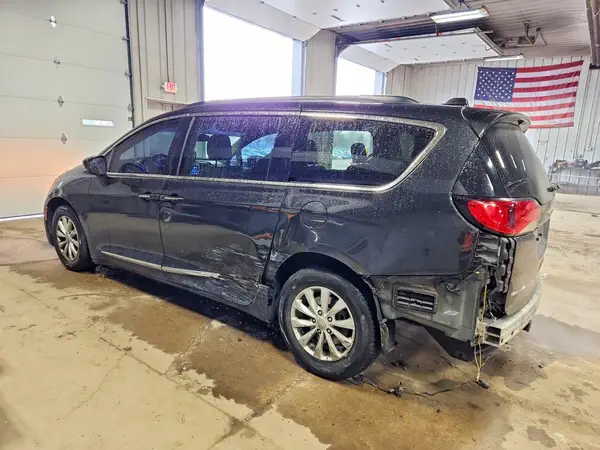 2C4RC1BG7HR593405 2017 CHRYSLER PACIFICA - Image 2