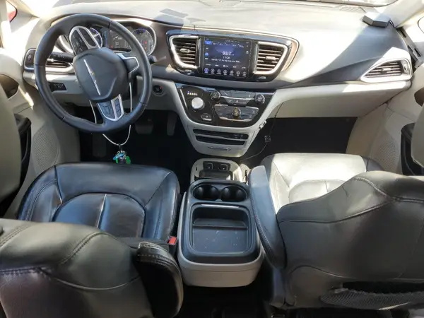2C4RC1BG7HR598202 2017 CHRYSLER PACIFICA - Image 8