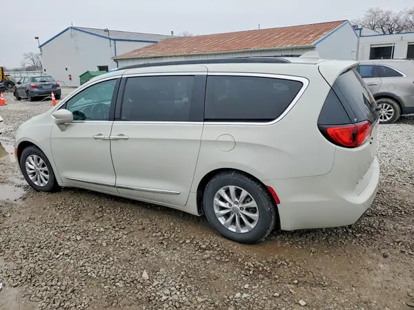 2C4RC1BG7HR598281 2017 CHRYSLER PACIFICA - Image 2