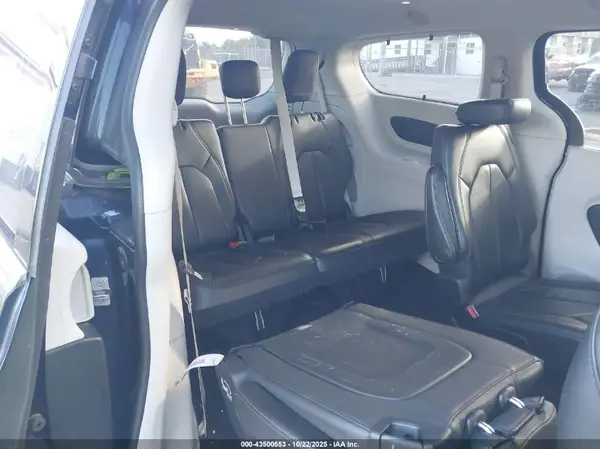 2C4RC1BG7HR611028 2017 CHRYSLER PACIFICA - Image 8