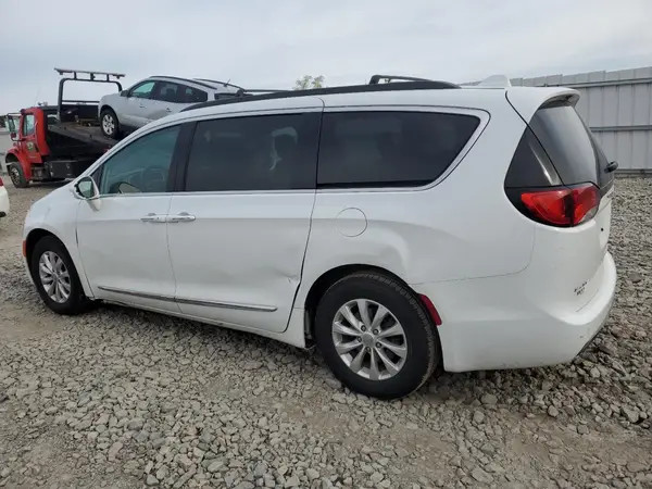 2C4RC1BG7HR613281 2017 CHRYSLER PACIFICA - Image 2