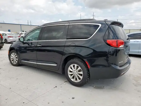 2C4RC1BG7HR613927 2017 CHRYSLER PACIFICA - Image 2