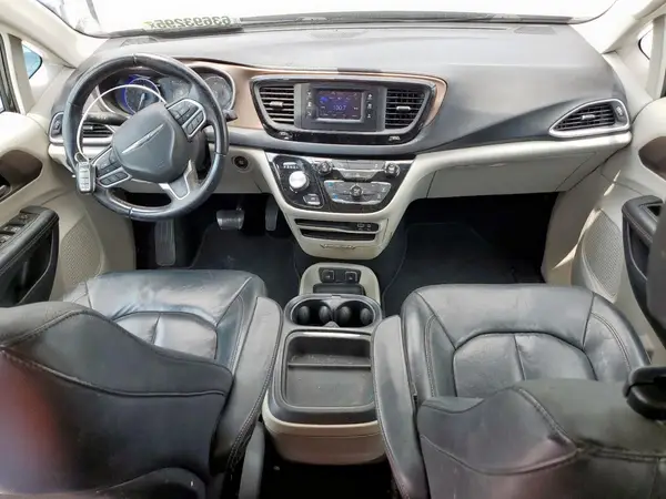 2C4RC1BG7HR613927 2017 CHRYSLER PACIFICA - Image 8