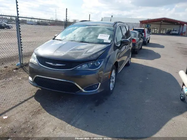 2C4RC1BG7HR634566 2017 CHRYSLER PACIFICA - Image 2