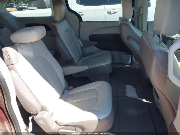 2C4RC1BG7HR683122 2017 CHRYSLER PACIFICA - Image 8
