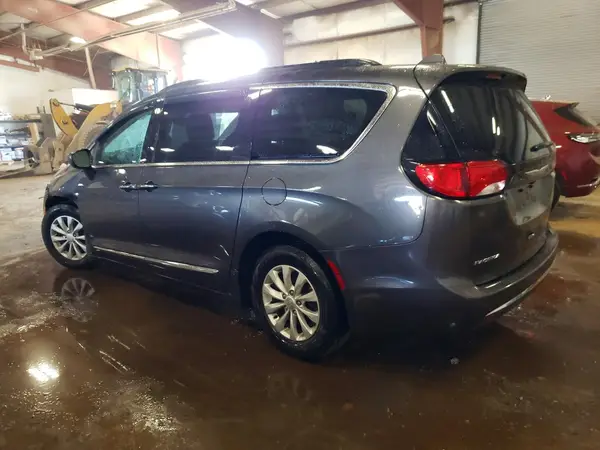 2C4RC1BG7HR704924 2017 CHRYSLER PACIFICA - Image 2