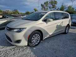 2C4RC1BG7HR705121 2017 CHRYSLER PACIFICA