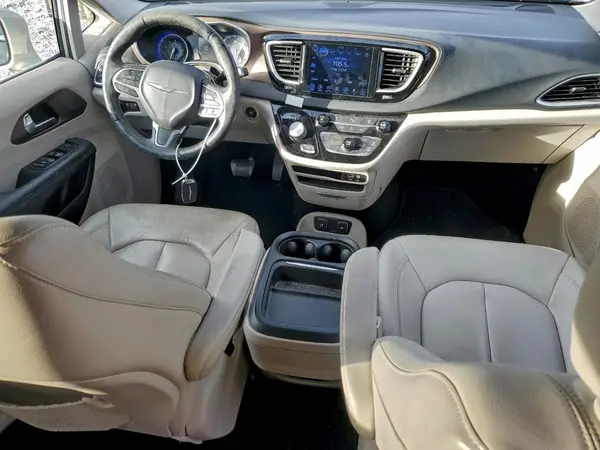 2C4RC1BG7HR705121 2017 CHRYSLER PACIFICA - Image 8