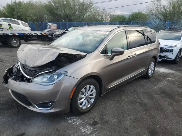 2C4RC1BG7HR720427 2017 CHRYSLER PACIFICA - Image 1