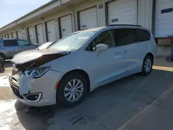2C4RC1BG7HR720458 2017 CHRYSLER PACIFICA