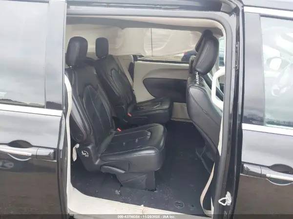2C4RC1BG7HR721920 2017 CHRYSLER PACIFICA - Image 8