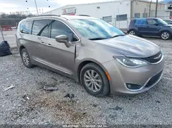 2C4RC1BG7HR734408 2017 CHRYSLER PACIFICA