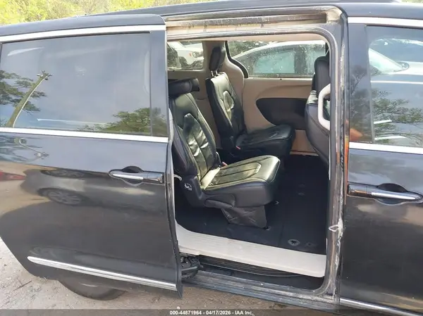 2C4RC1BG7HR745134 2017 CHRYSLER PACIFICA - Image 8