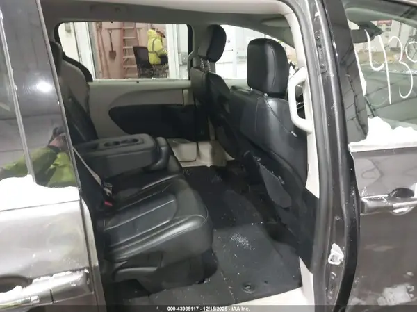 2C4RC1BG7HR757073 2017 CHRYSLER PACIFICA - Image 8