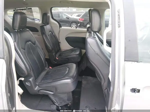 2C4RC1BG7HR759180 2017 CHRYSLER PACIFICA - Image 8
