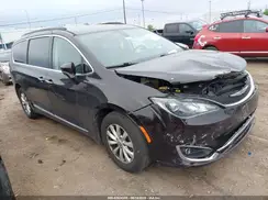 2C4RC1BG7HR764900 2017 CHRYSLER PACIFICA
