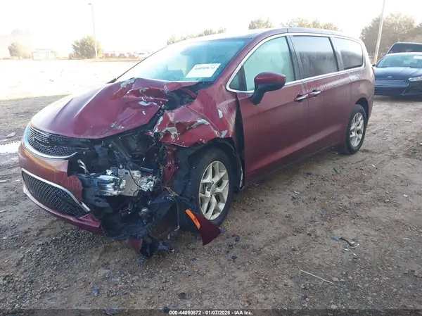 2C4RC1BG7HR768297 2017 CHRYSLER PACIFICA - Image 2