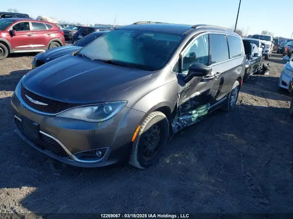 2C4RC1BG7HR769823 2017 CHRYSLER PACIFICA - Image 2