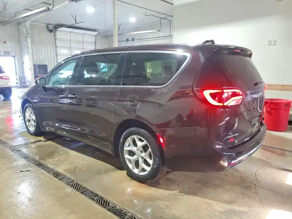 2C4RC1BG7HR782040 2017 CHRYSLER PACIFICA - Image 2