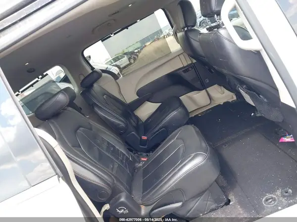 2C4RC1BG7HR782698 2017 CHRYSLER PACIFICA - Image 8