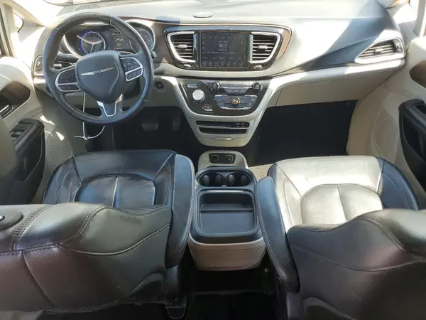 2C4RC1BG7HR794690 2017 CHRYSLER PACIFICA - Image 8