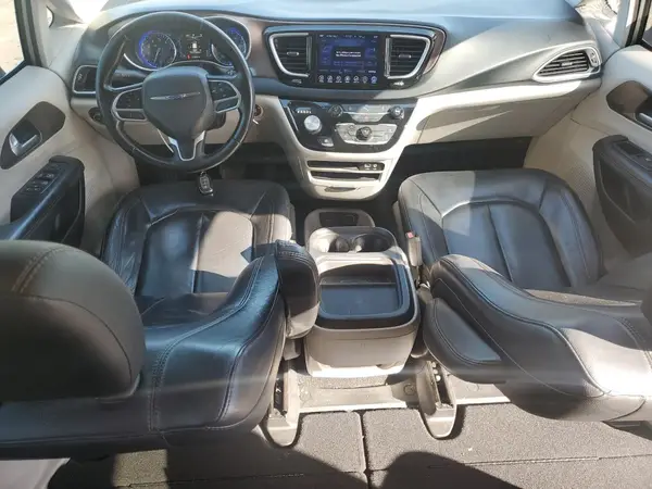 2C4RC1BG7HR794849 2017 CHRYSLER PACIFICA - Image 8