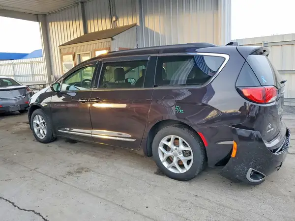 2C4RC1BG7HR803744 2017 CHRYSLER PACIFICA - Image 2