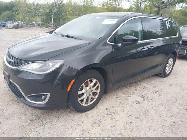 2C4RC1BG7HR804439 2017 CHRYSLER PACIFICA - Image 2
